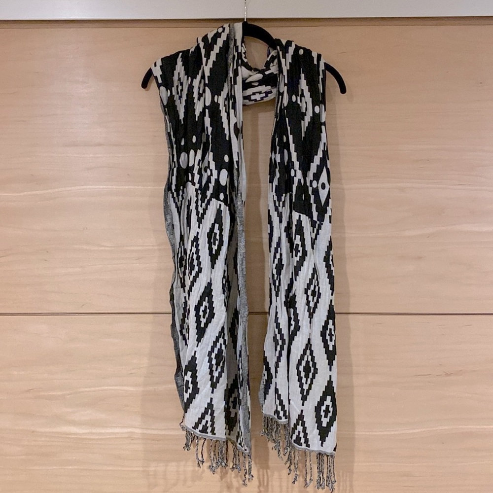Beautiful long Black & White Anthropologie Scarf.